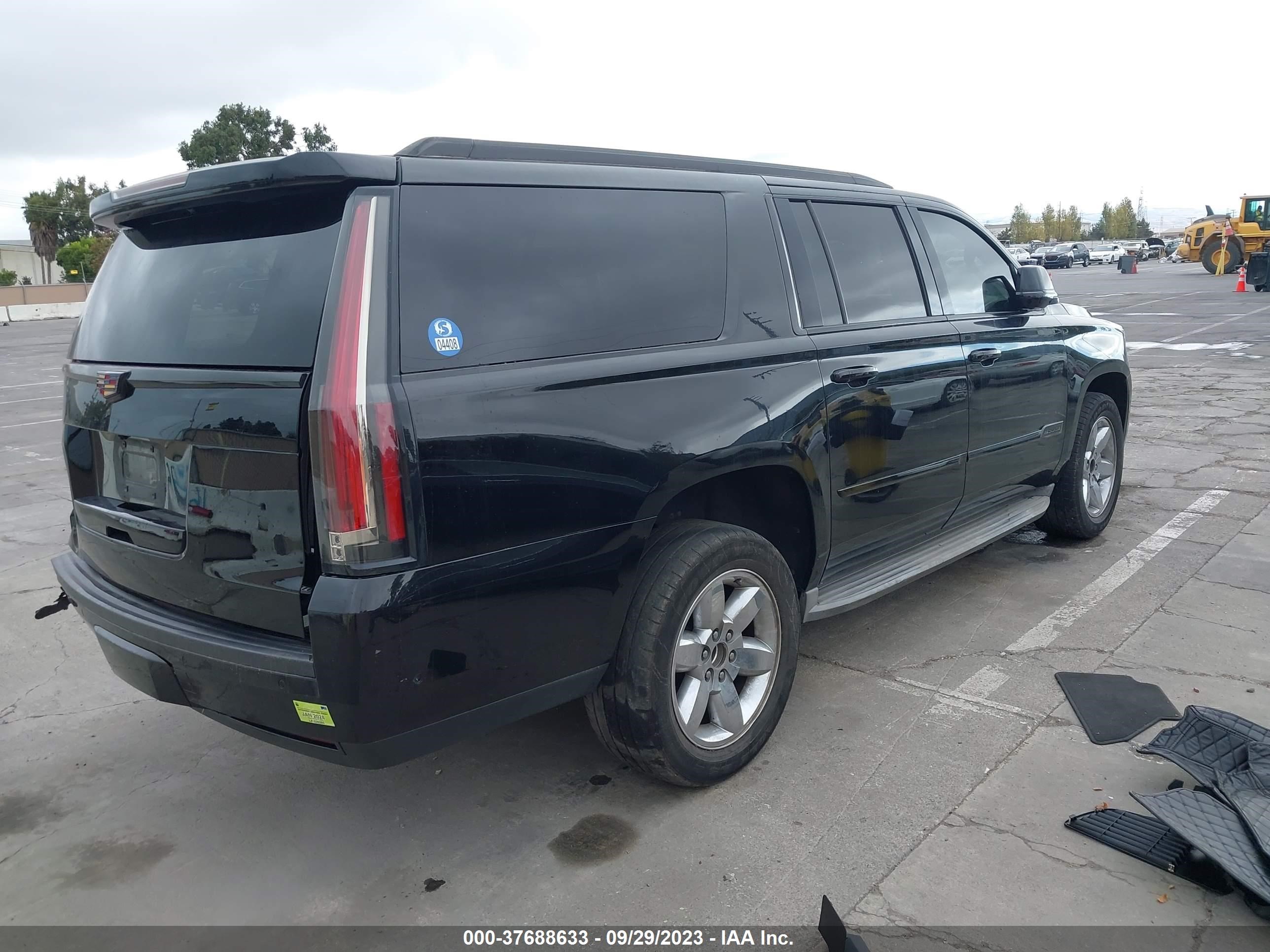 Photo 3 VIN: 1GYS3GKJ2LR177903 - CADILLAC ESCALADE 