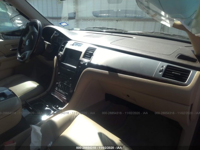 Photo 4 VIN: 1GYS3HEF5CR114601 - CADILLAC ESCALADE ESV 