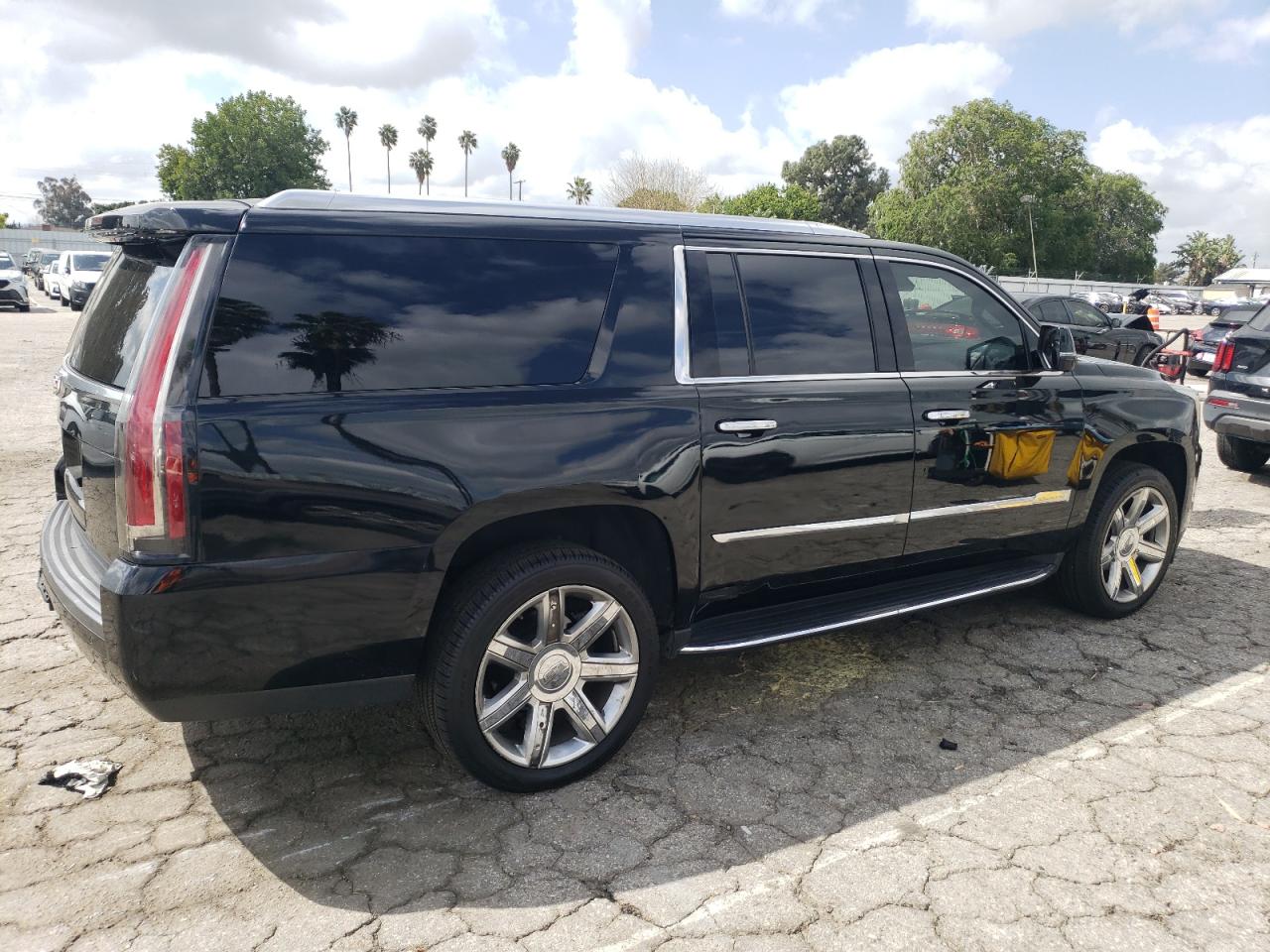 Photo 2 VIN: 1GYS3HKJ2KR161737 - CADILLAC ESCALADE 