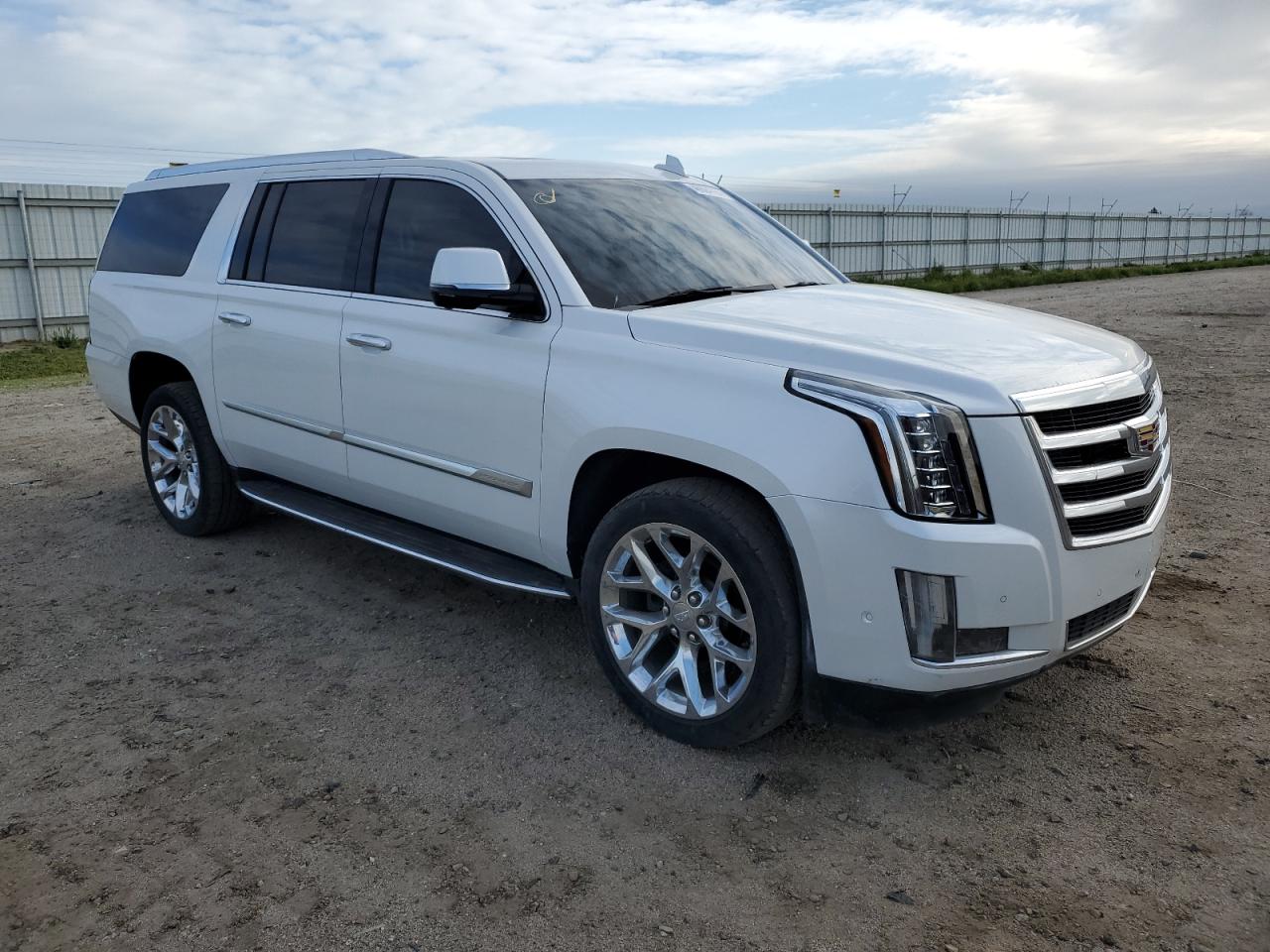 Photo 3 VIN: 1GYS3HKJ3LR298736 - CADILLAC ESCALADE 