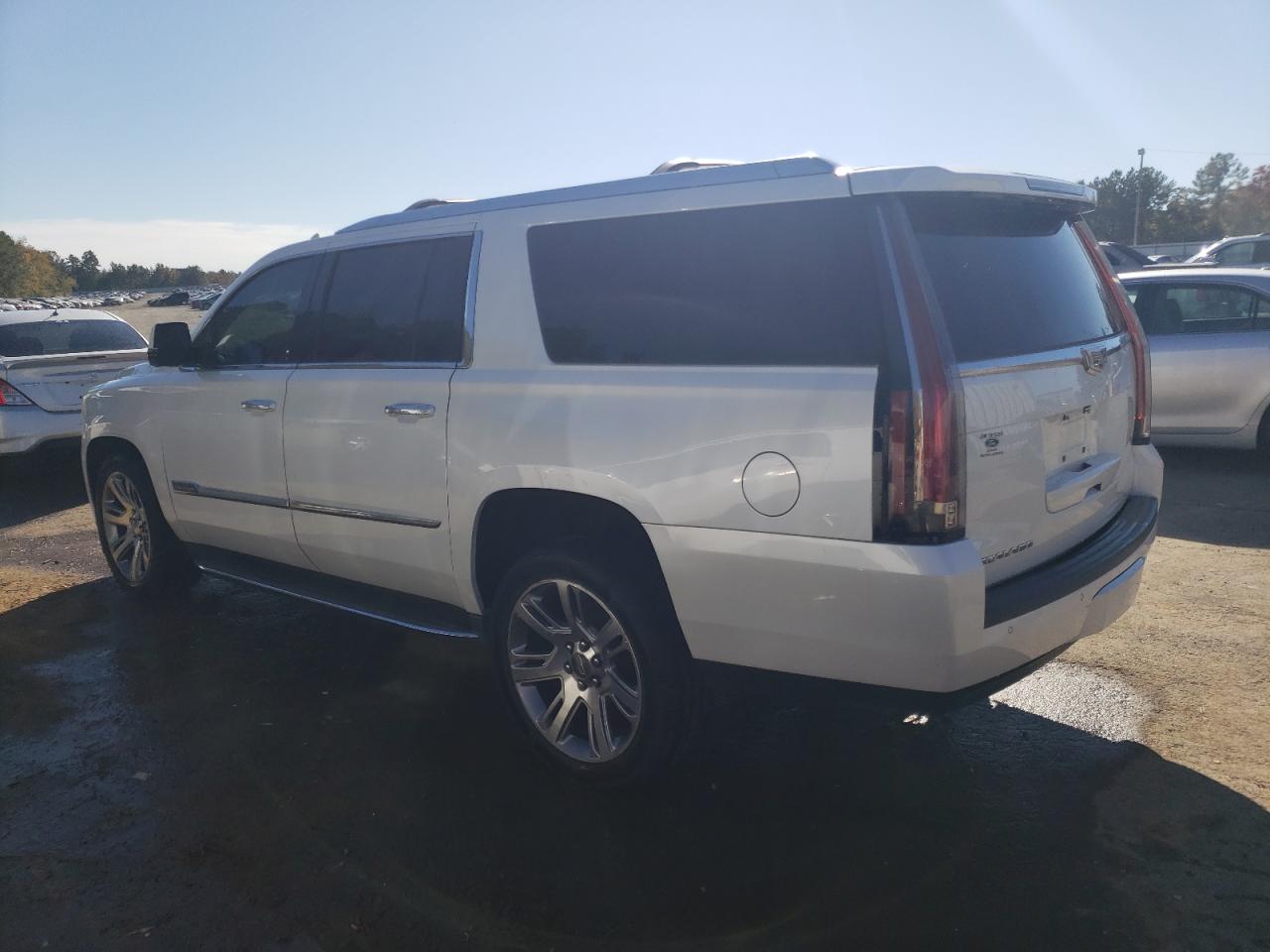 Photo 1 VIN: 1GYS3HKJ7GR338127 - CADILLAC ESCALADE 