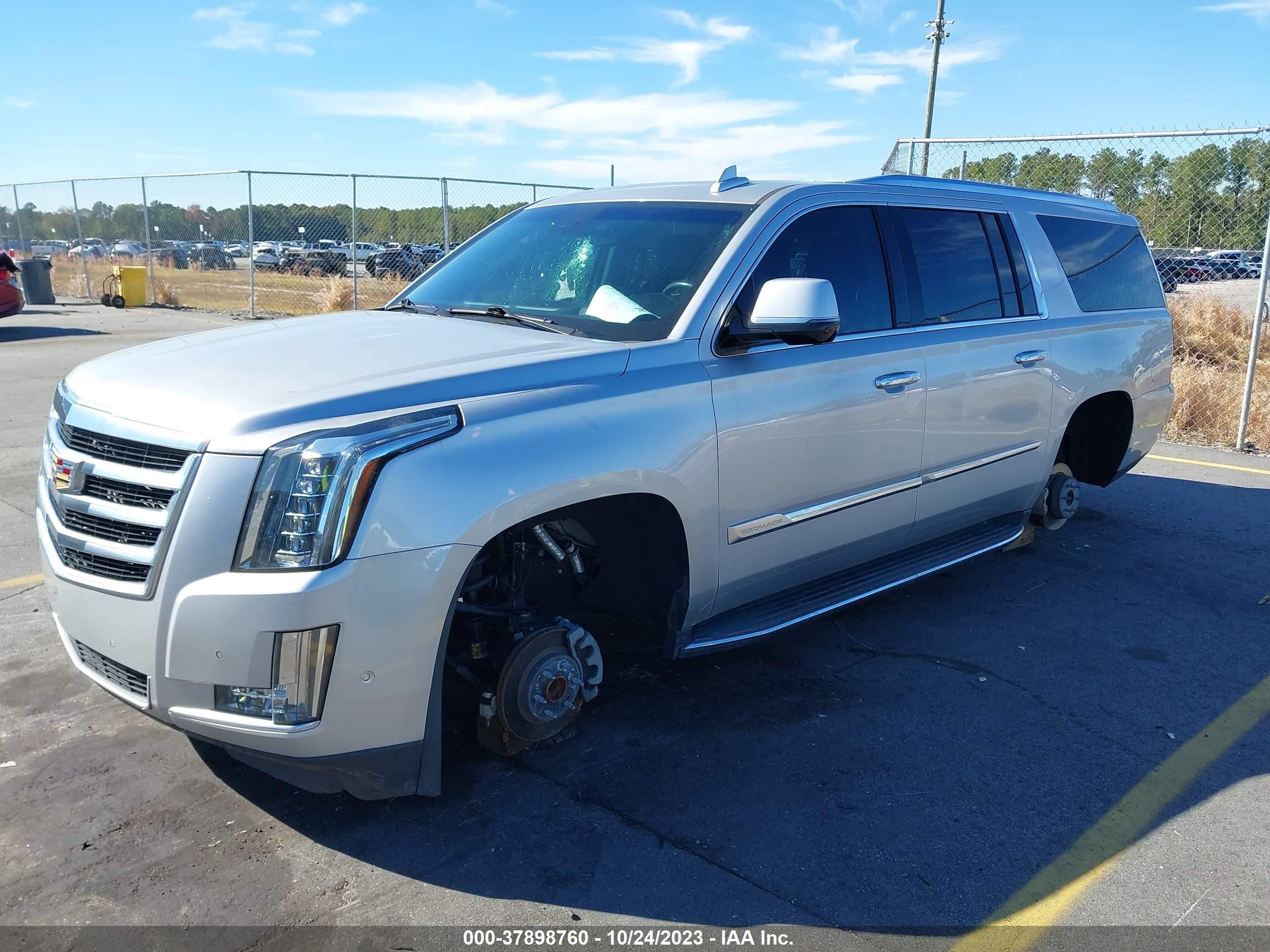 Photo 1 VIN: 1GYS3HKJ9JR311583 - CADILLAC ESCALADE 