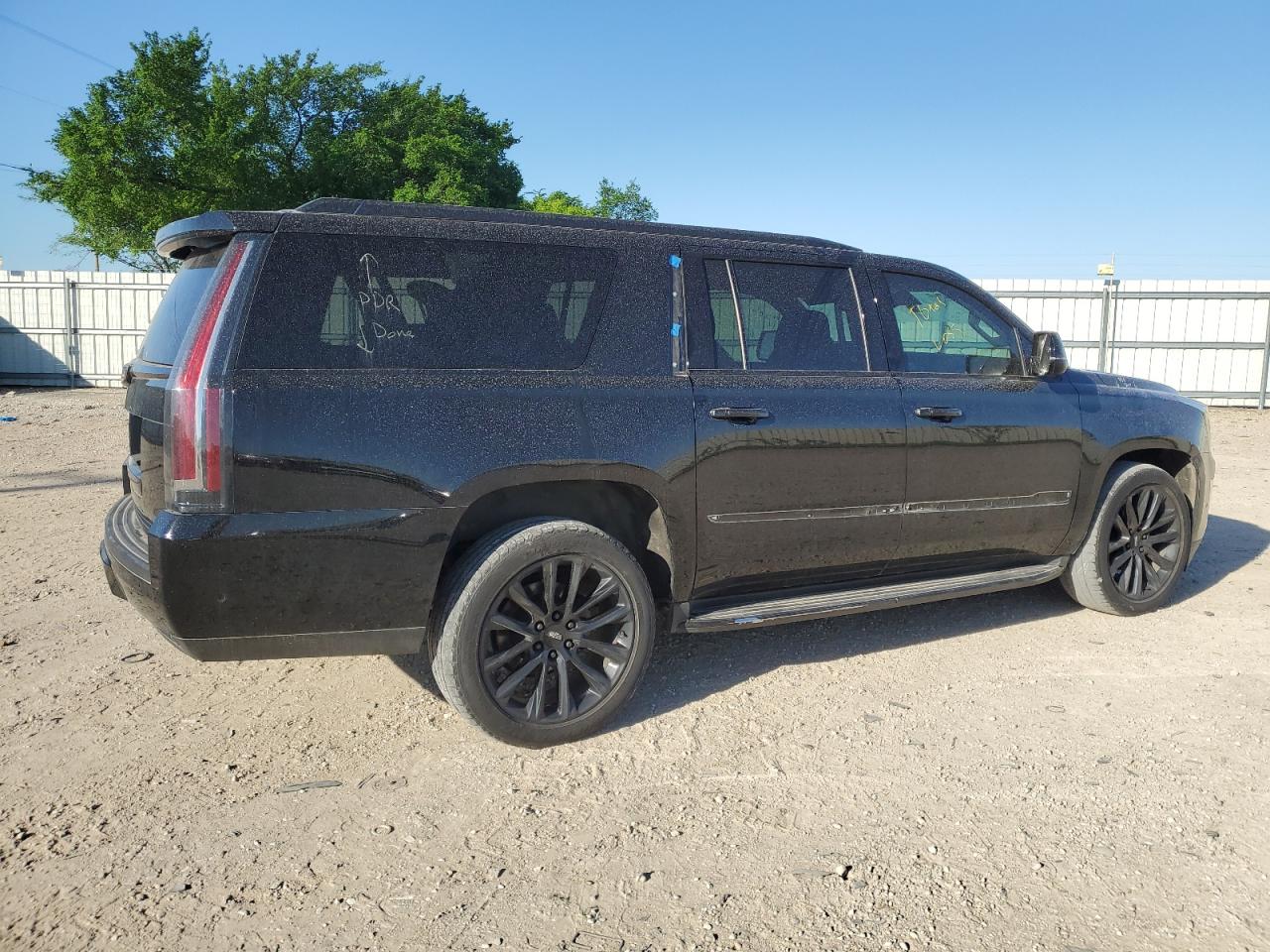 Photo 2 VIN: 1GYS3HKJ9LR304040 - CADILLAC ESCALADE 