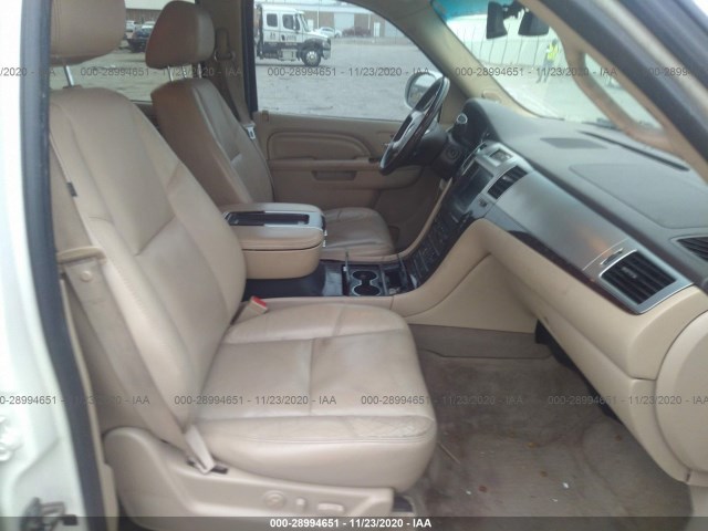 Photo 4 VIN: 1GYS3JEF8BR135867 - CADILLAC ESCALADE ESV 