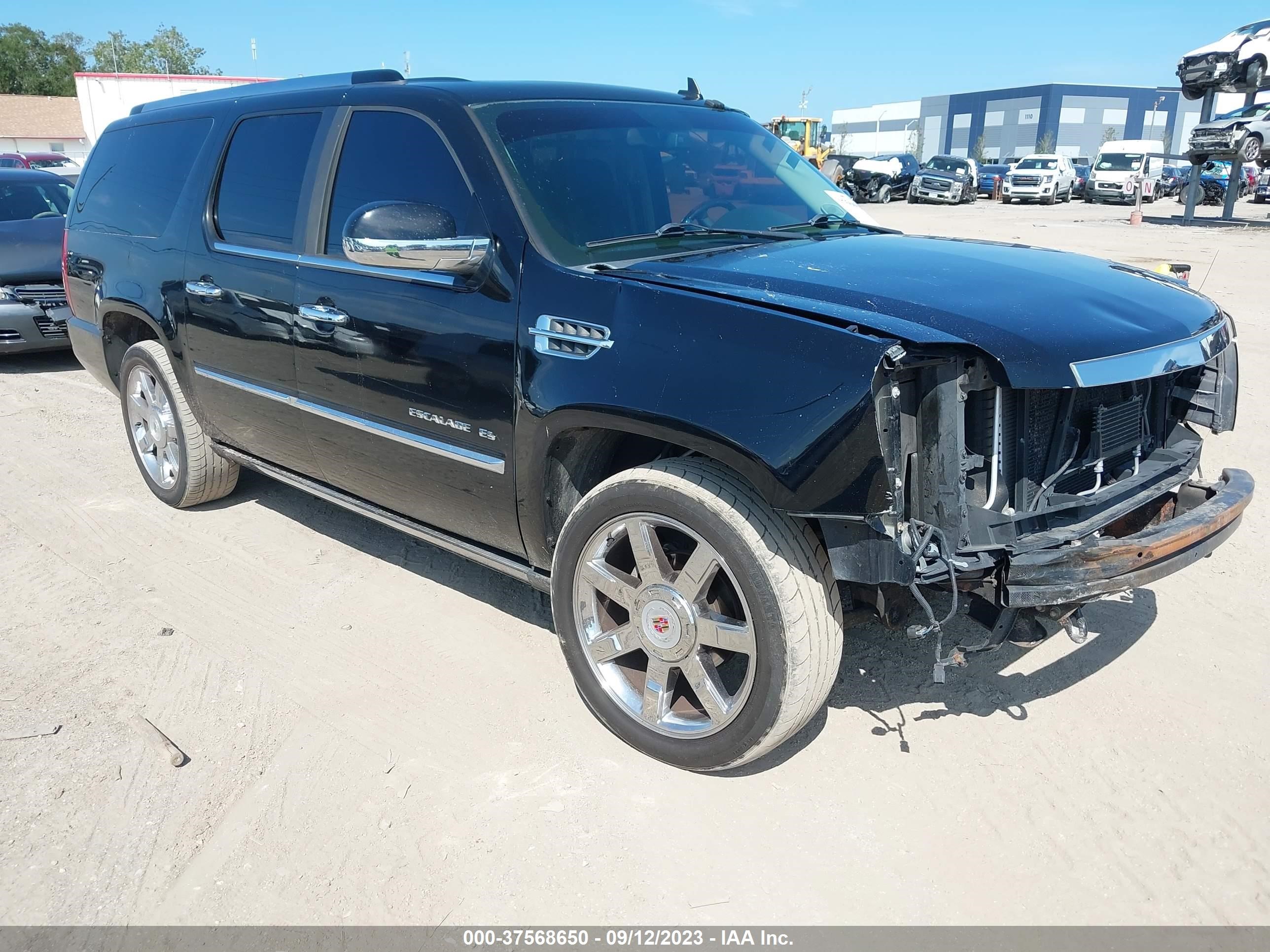 Photo 0 VIN: 1GYS3JEFXBR240183 - CADILLAC ESCALADE 