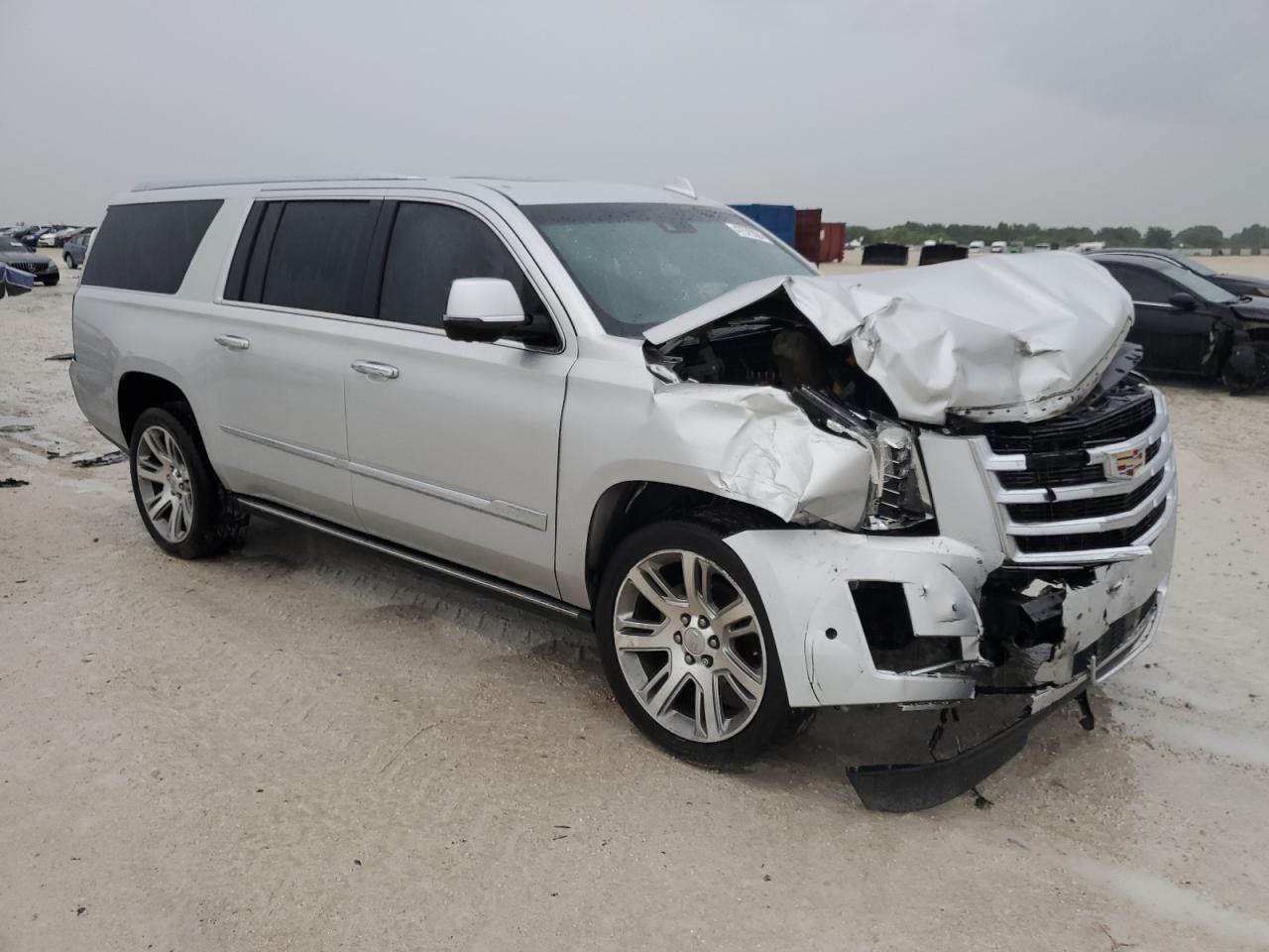 Photo 3 VIN: 1GYS3JKJ0JR185282 - CADILLAC ESCALADE 