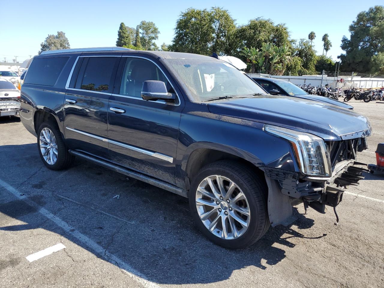 Photo 3 VIN: 1GYS3JKJ3KR302175 - CADILLAC ESCALADE 