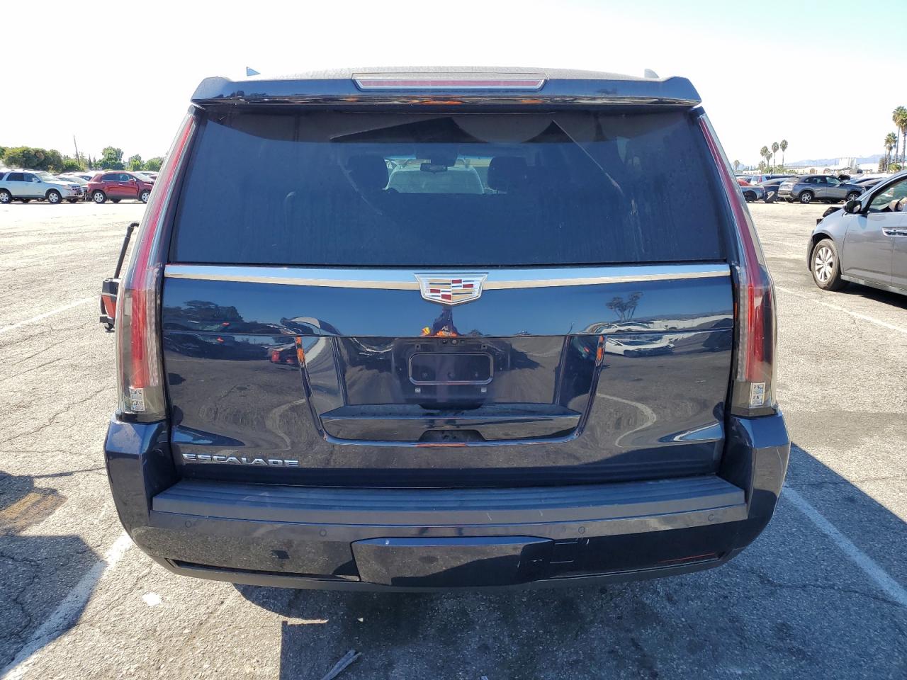 Photo 5 VIN: 1GYS3JKJ3KR302175 - CADILLAC ESCALADE 