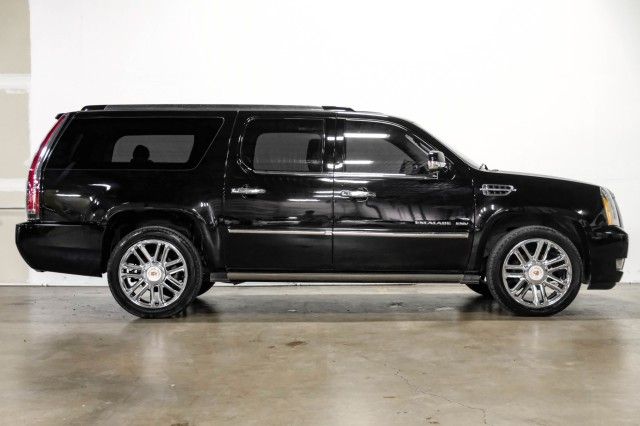 Photo 3 VIN: 1GYS3KEF2DR360598 - CADILLAC ESCALADE ESV 