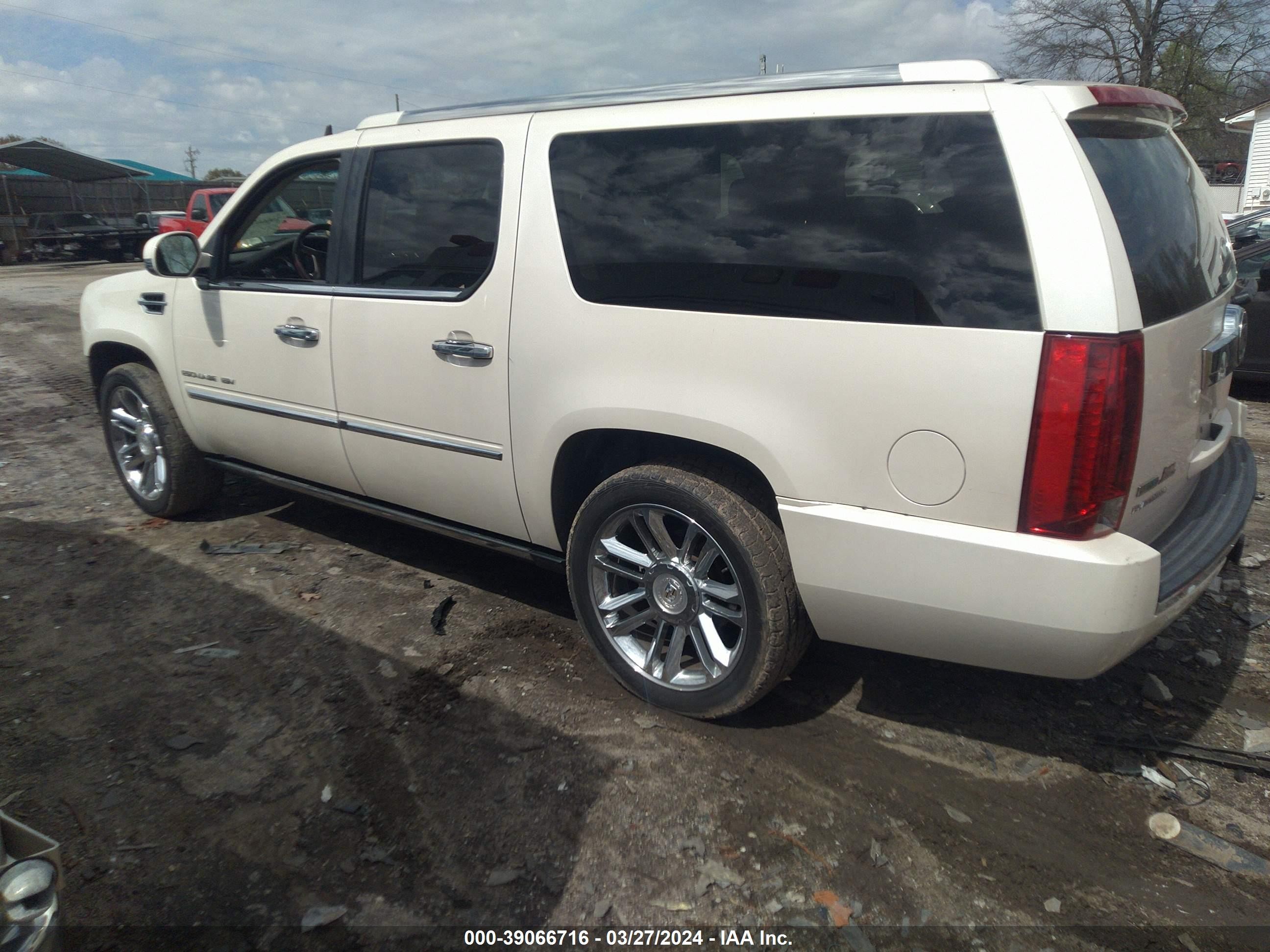 Photo 2 VIN: 1GYS3KEF8CR191475 - CADILLAC ESCALADE 