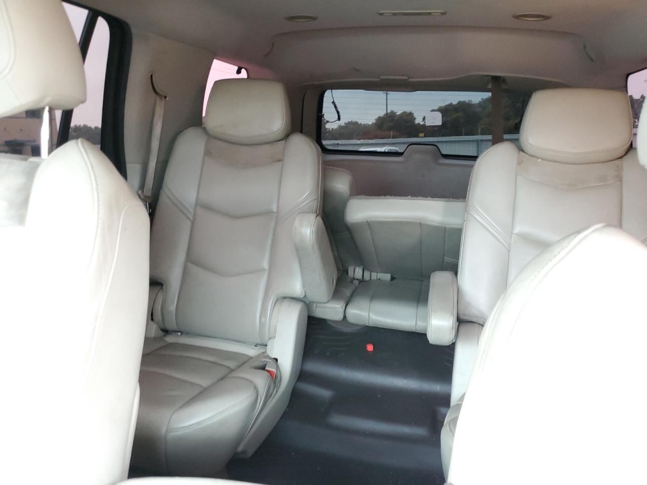 Photo 9 VIN: 1GYS3MKJ8FR535878 - CADILLAC ESCALADE 