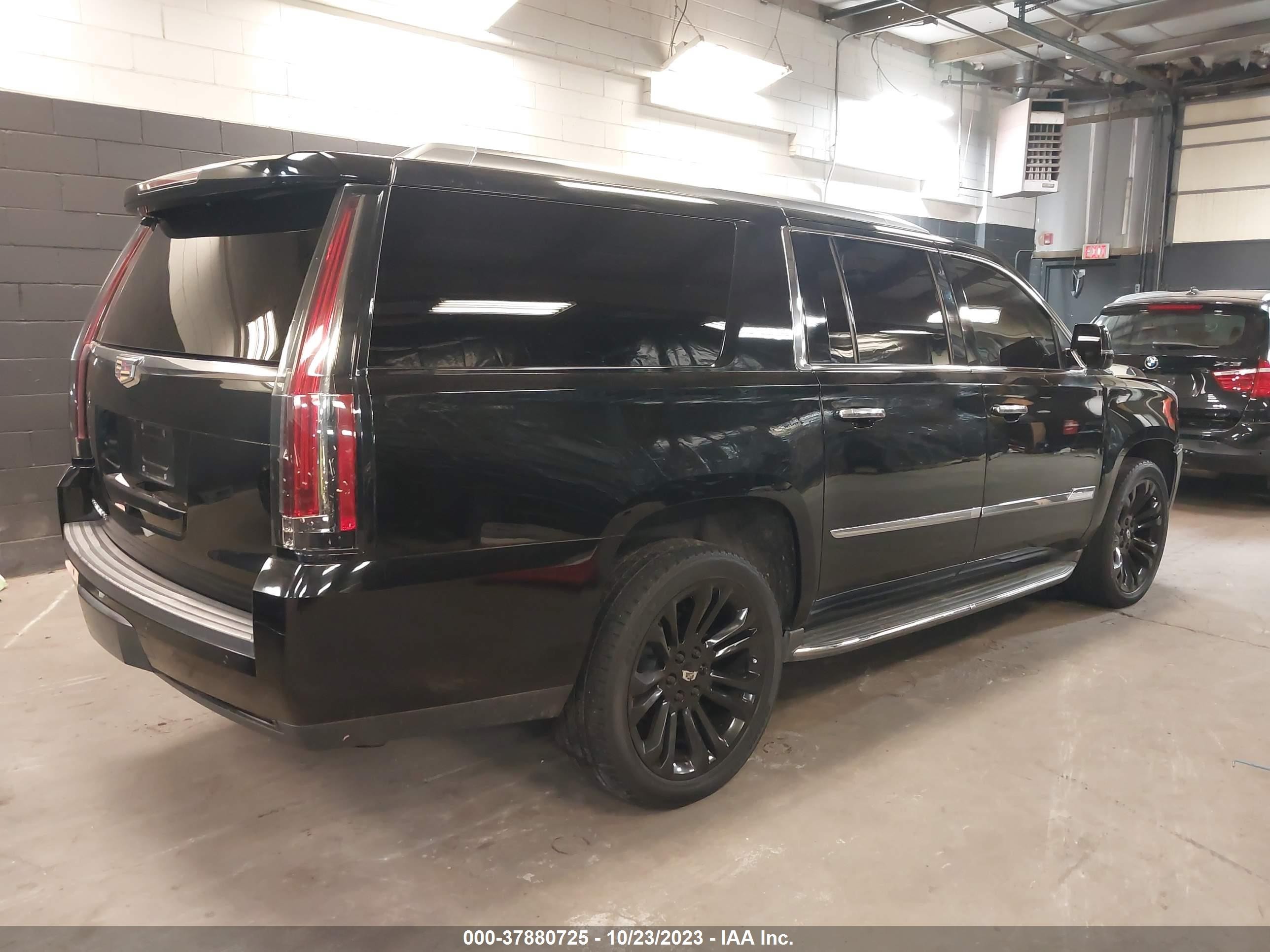 Photo 3 VIN: 1GYS3RKJ9FR599747 - CADILLAC ESCALADE 