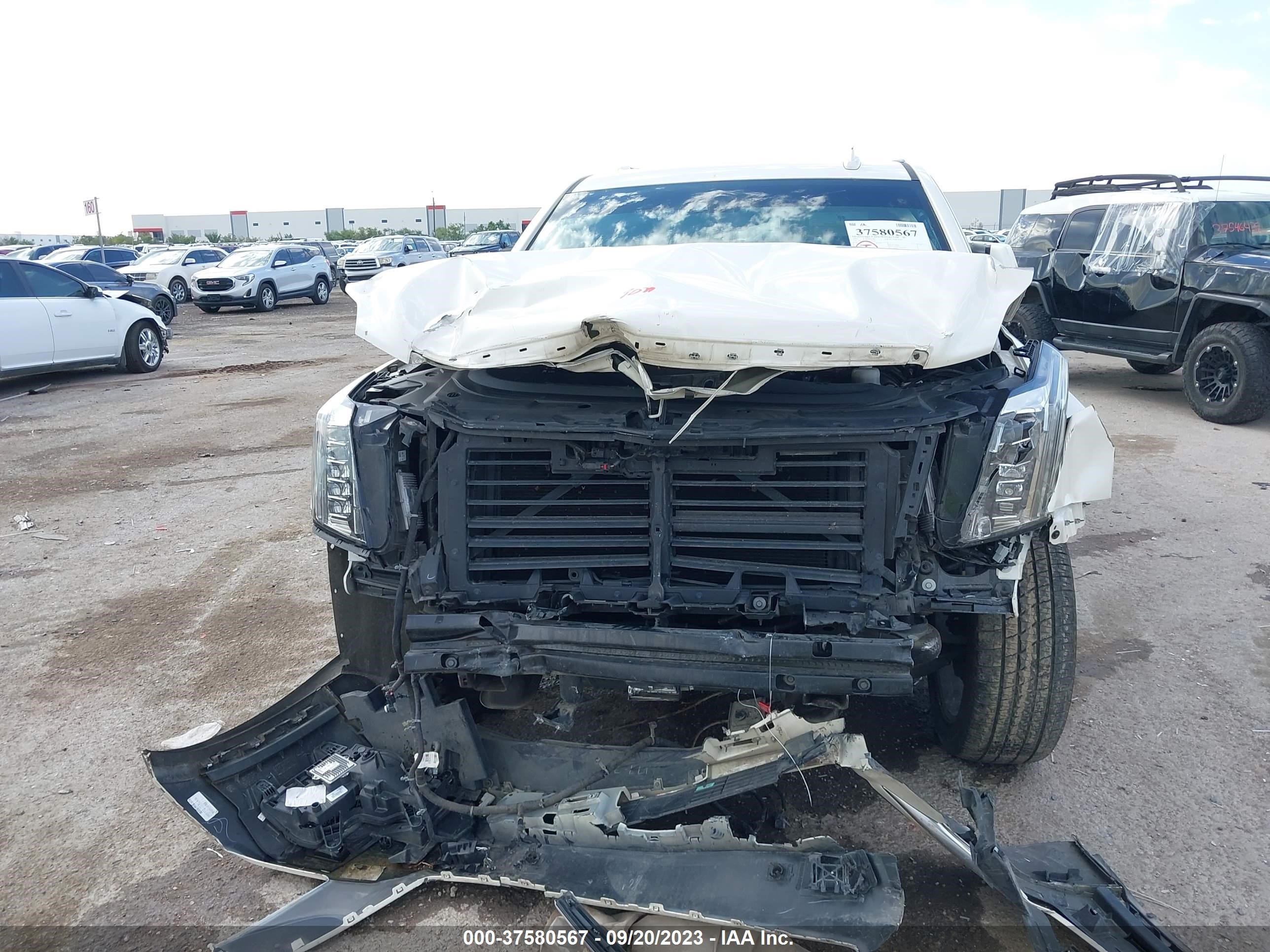 Photo 5 VIN: 1GYS3UKJ4FR736144 - CADILLAC ESCALADE 