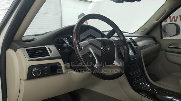 Photo 10 VIN: 1GYS48EF2CR186126 - CADILLAC ESCALADE 