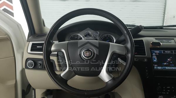 Photo 12 VIN: 1GYS48EF2CR186126 - CADILLAC ESCALADE 