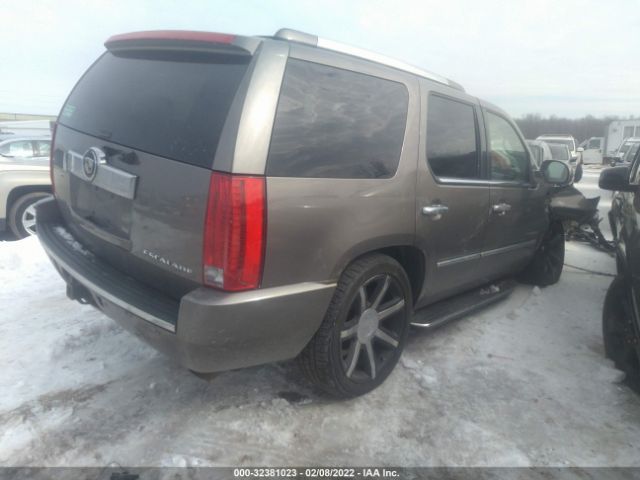 Photo 3 VIN: 1GYS4AEF4BR228916 - CADILLAC ESCALADE 