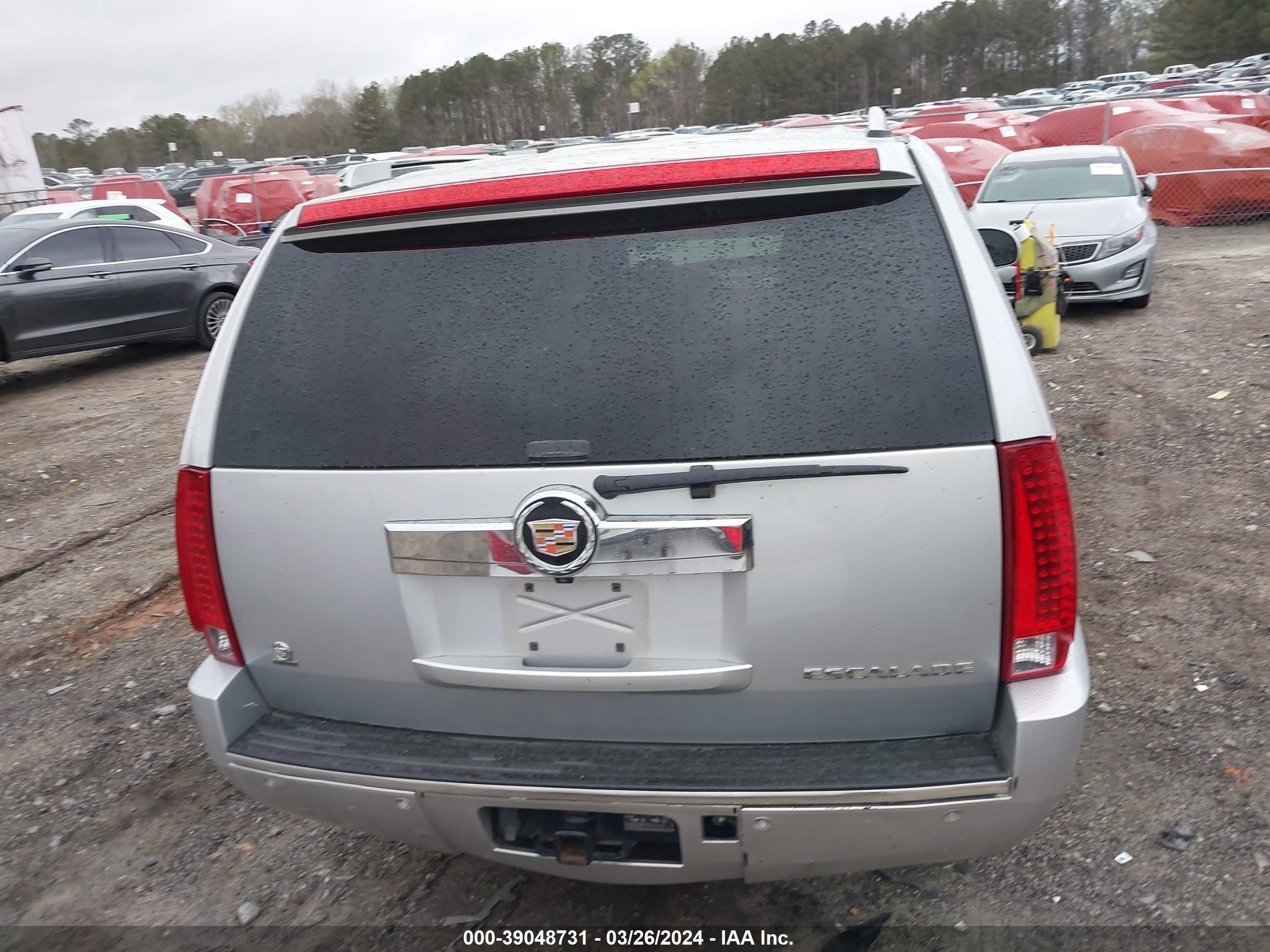 Photo 16 VIN: 1GYS4AEF7DR123466 - CADILLAC ESCALADE 