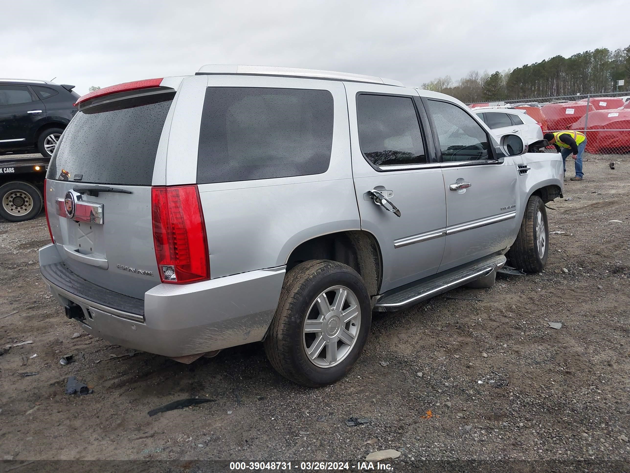 Photo 3 VIN: 1GYS4AEF7DR123466 - CADILLAC ESCALADE 