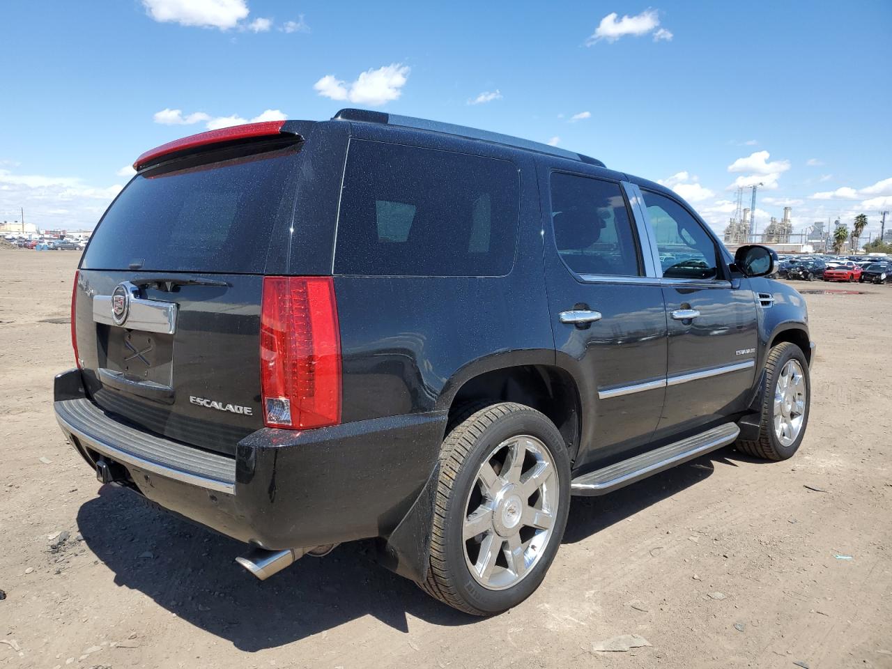 Photo 2 VIN: 1GYS4BEF0BR117284 - CADILLAC ESCALADE 