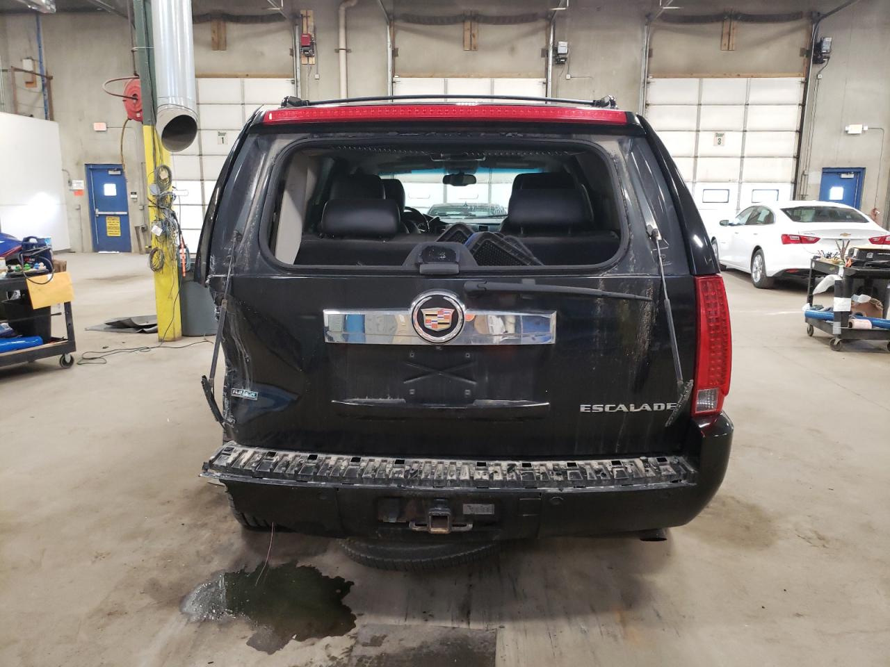 Photo 5 VIN: 1GYS4BEF1BR256842 - CADILLAC ESCALADE 