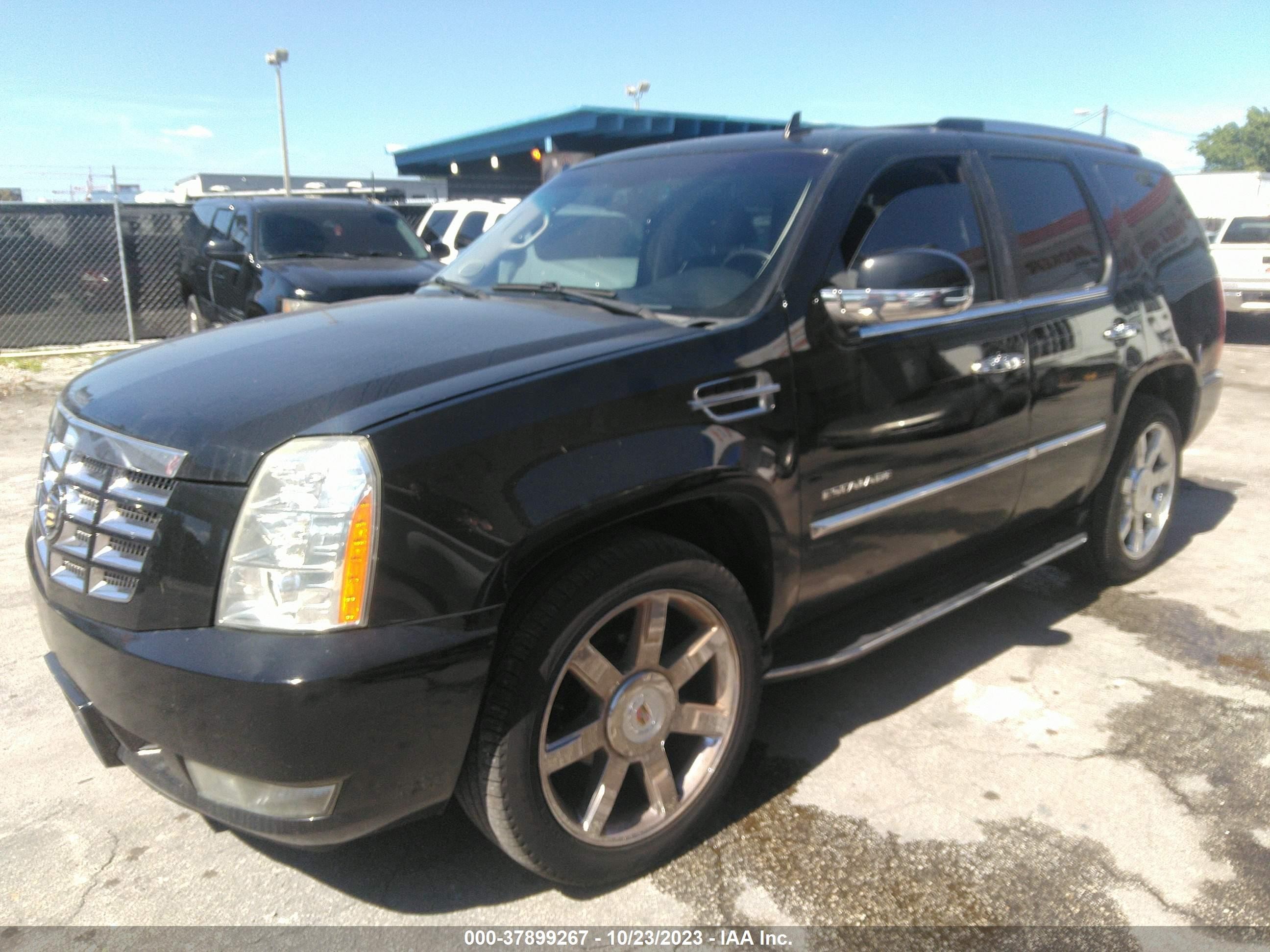 Photo 1 VIN: 1GYS4BEF1CR219176 - CADILLAC ESCALADE 