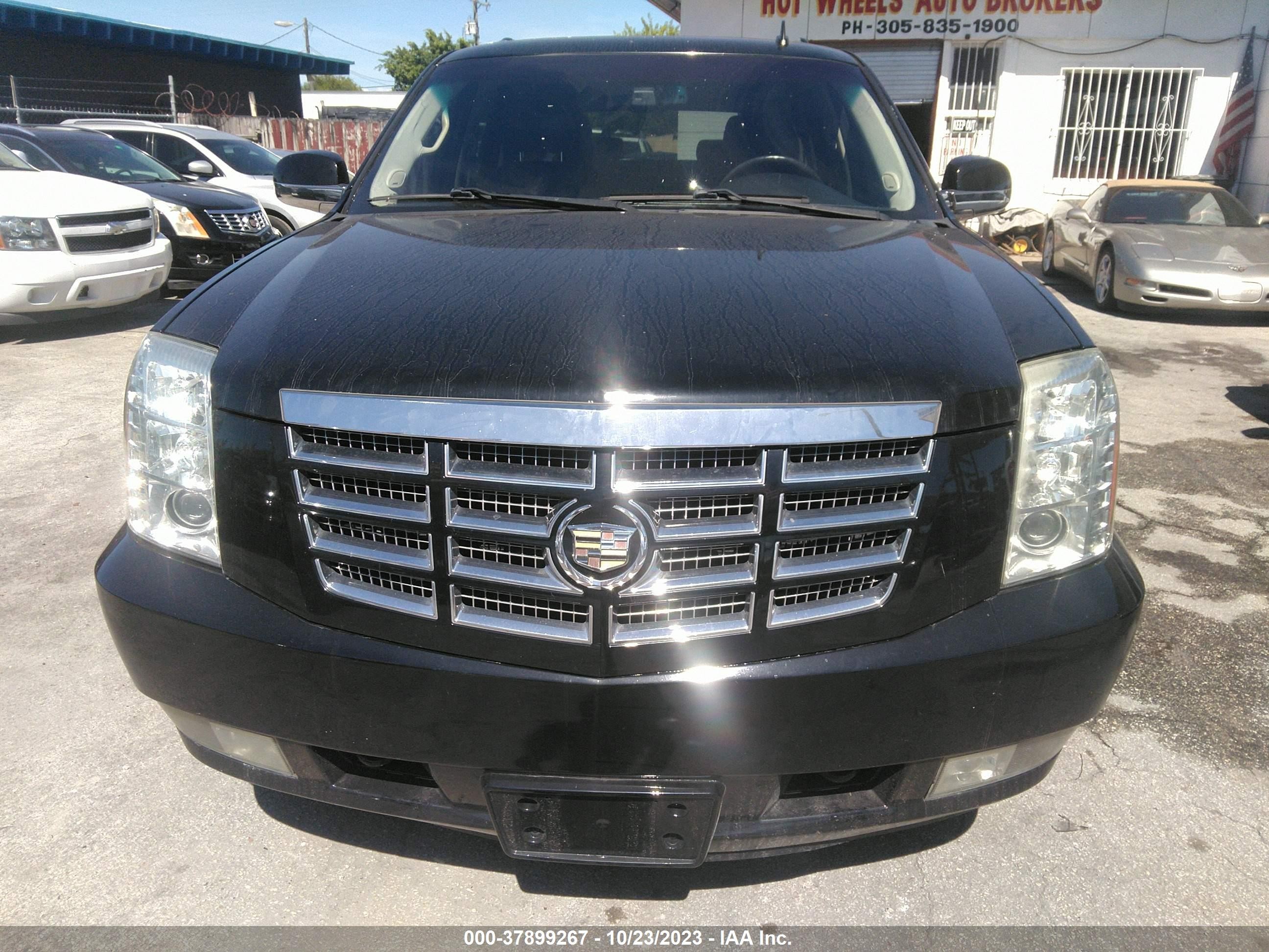 Photo 11 VIN: 1GYS4BEF1CR219176 - CADILLAC ESCALADE 