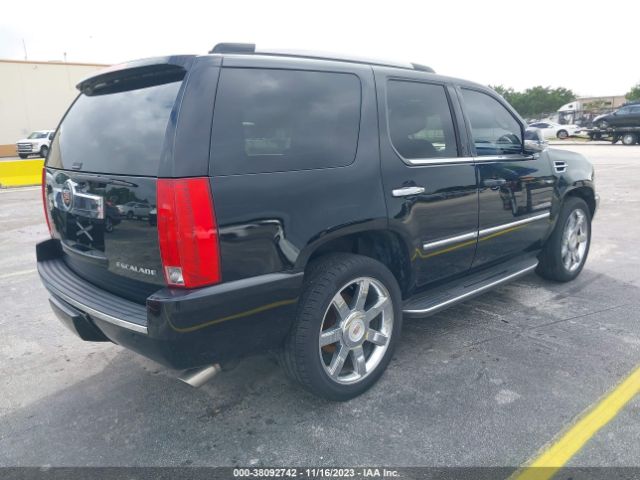 Photo 3 VIN: 1GYS4BEF1CR219176 - CADILLAC ESCALADE 