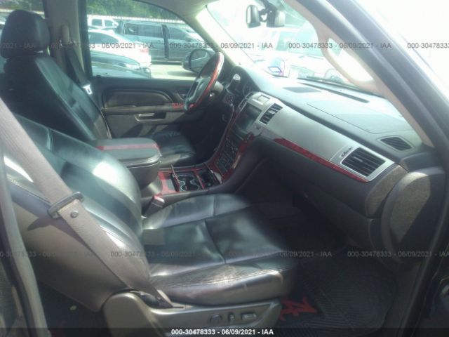 Photo 4 VIN: 1GYS4BEF2BR235708 - CADILLAC ESCALADE 