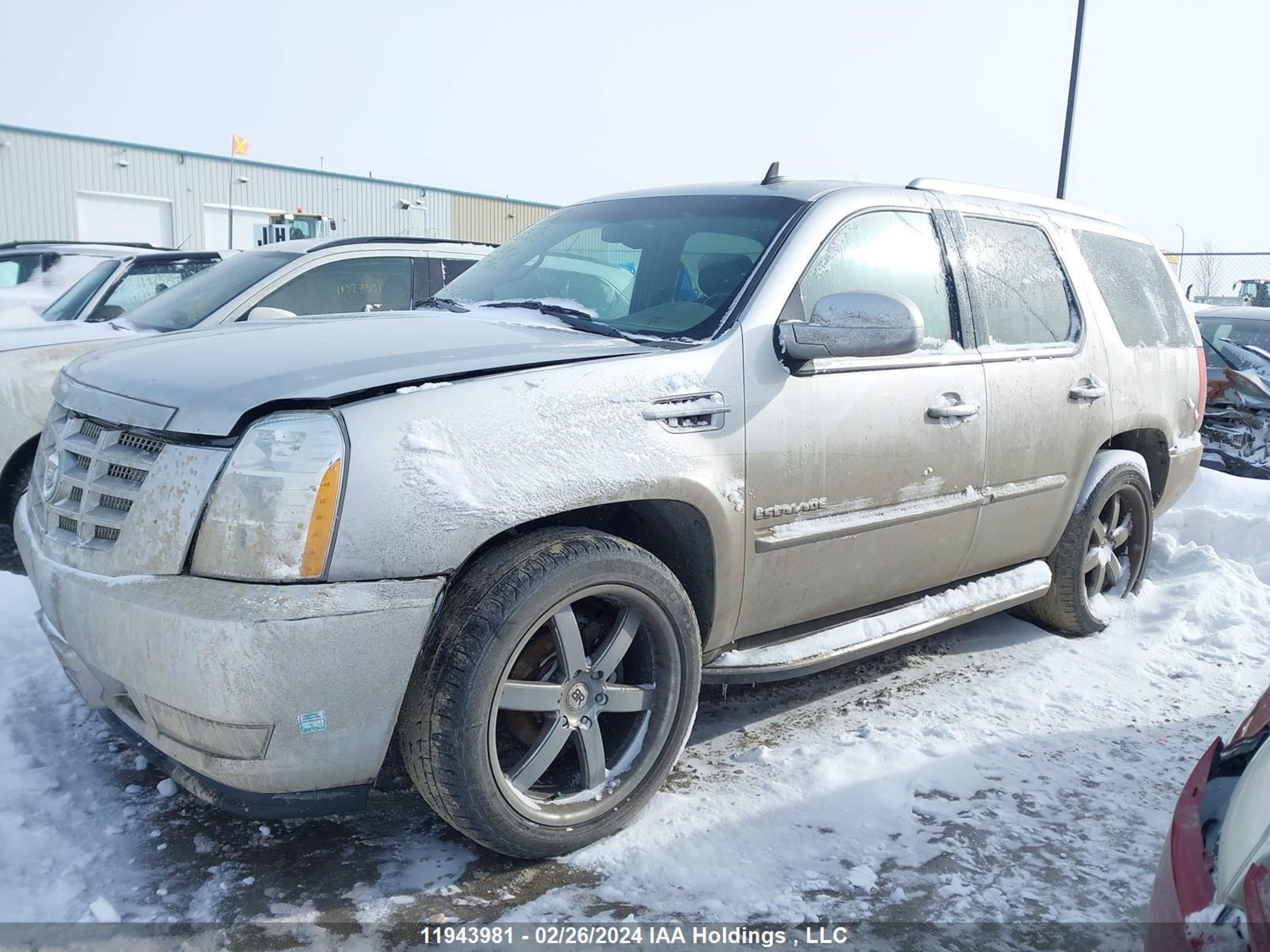 Photo 1 VIN: 1GYS4BEF2BR275223 - CADILLAC ESCALADE 