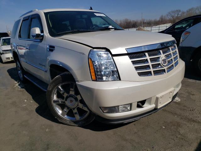 Photo 3 VIN: 1GYS4BEF2CR107311 - CADILLAC ESCALADE L 