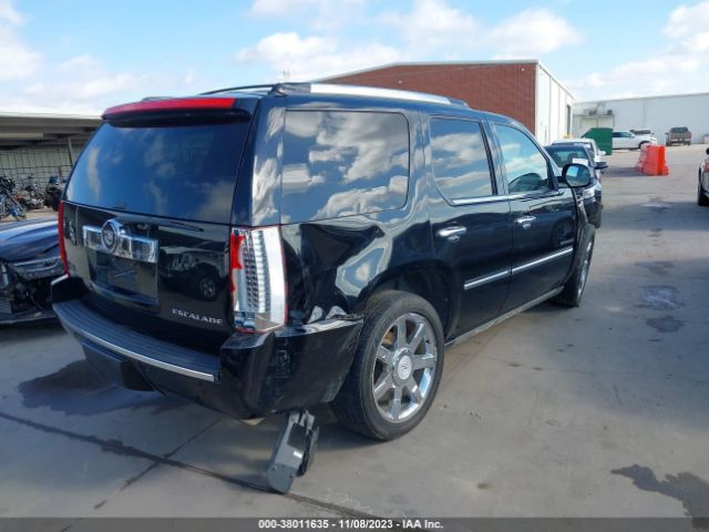 Photo 3 VIN: 1GYS4BEF2CR111844 - CADILLAC ESCALADE 