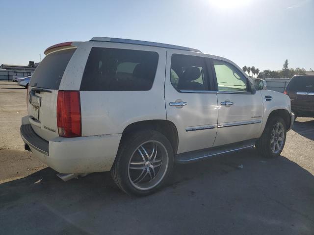 Photo 2 VIN: 1GYS4BEF2CR291715 - CADILLAC ESCALADE L 