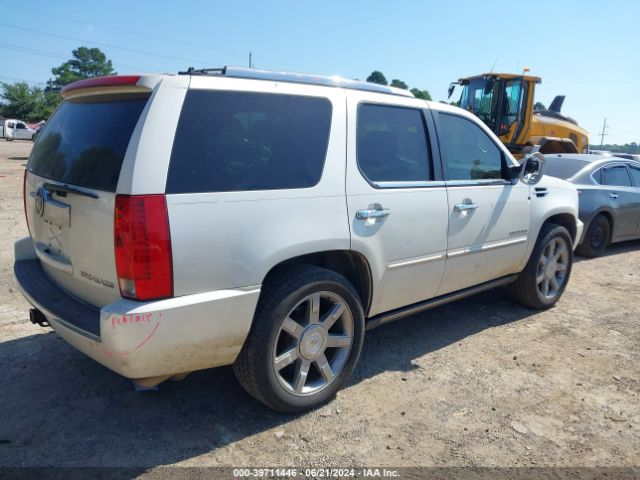 Photo 3 VIN: 1GYS4BEF3CR165346 - CADILLAC ESCALADE 