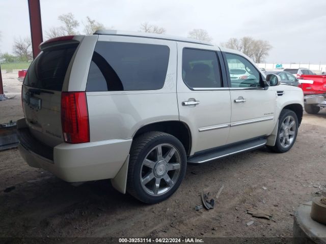 Photo 3 VIN: 1GYS4BEF4BR271593 - CADILLAC ESCALADE 