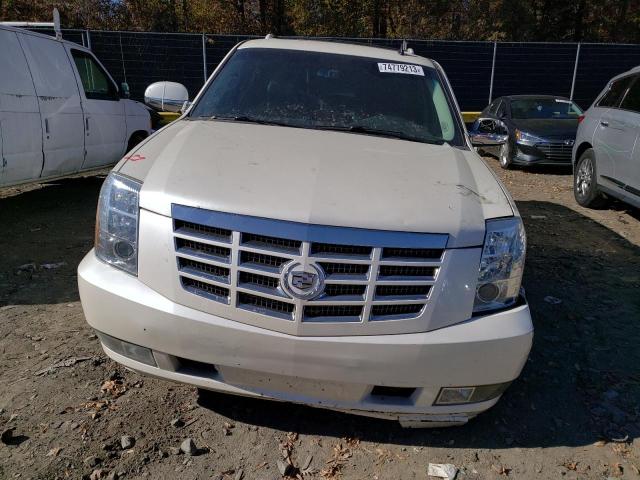 Photo 4 VIN: 1GYS4BEF4BR352397 - CADILLAC ESCALADE 