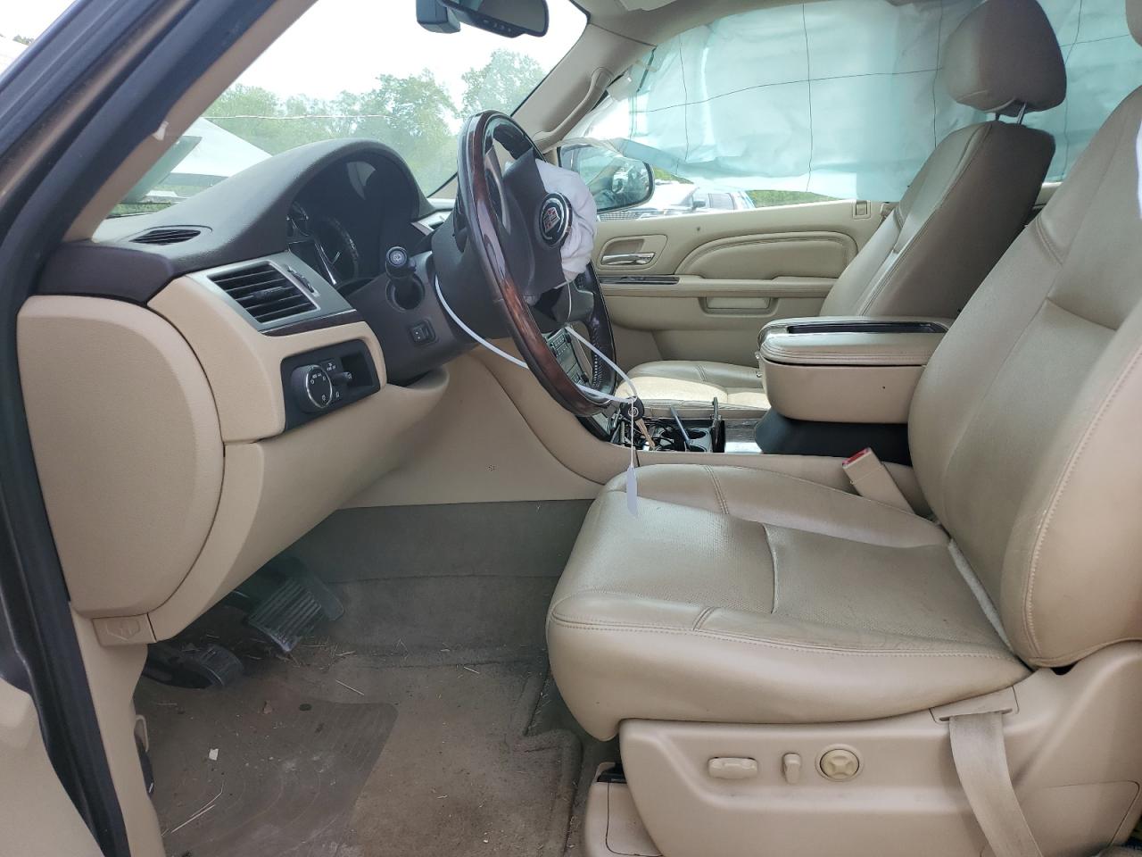 Photo 6 VIN: 1GYS4BEF4DR233235 - CADILLAC ESCALADE 