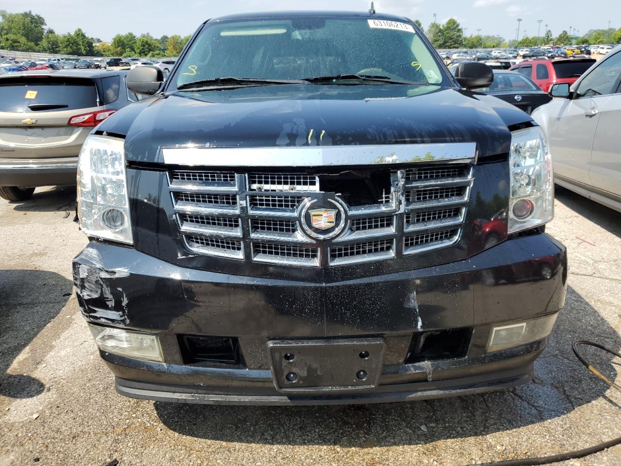 Photo 4 VIN: 1GYS4BEF5CR317658 - CADILLAC ESCALADE 