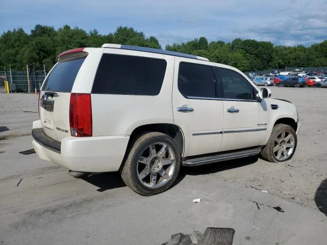 Photo 2 VIN: 1GYS4BEF5DR177046 - CADILLAC ESCALADE L 