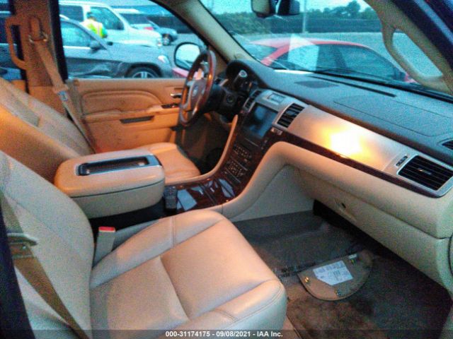 Photo 4 VIN: 1GYS4BEF6ER154828 - CADILLAC ESCALADE 