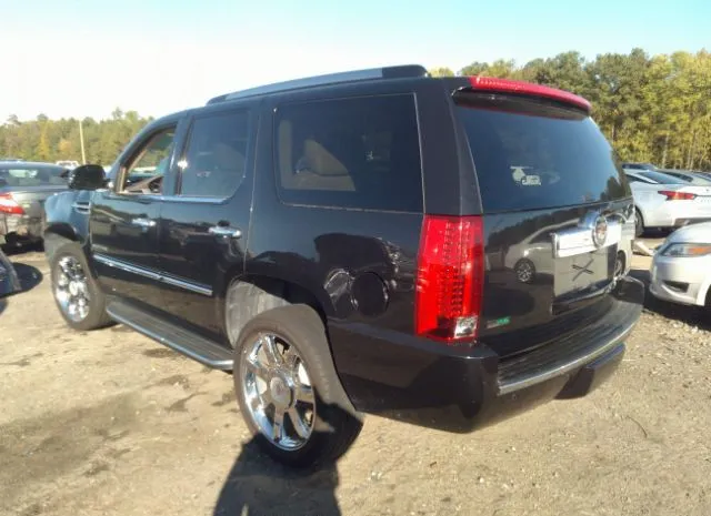 Photo 2 VIN: 1GYS4BEF7CR184093 - CADILLAC ESCALADE 