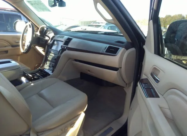 Photo 4 VIN: 1GYS4BEF7CR184093 - CADILLAC ESCALADE 