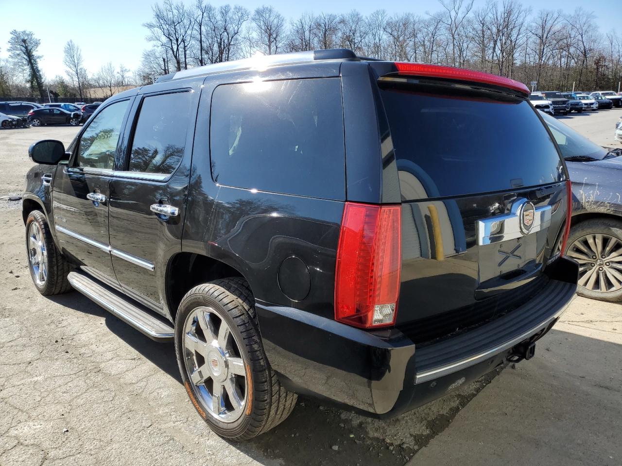 Photo 1 VIN: 1GYS4BEF7DR127832 - CADILLAC ESCALADE 