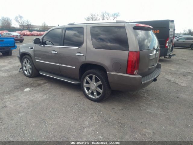 Photo 2 VIN: 1GYS4BEF7DR142654 - CADILLAC ESCALADE 