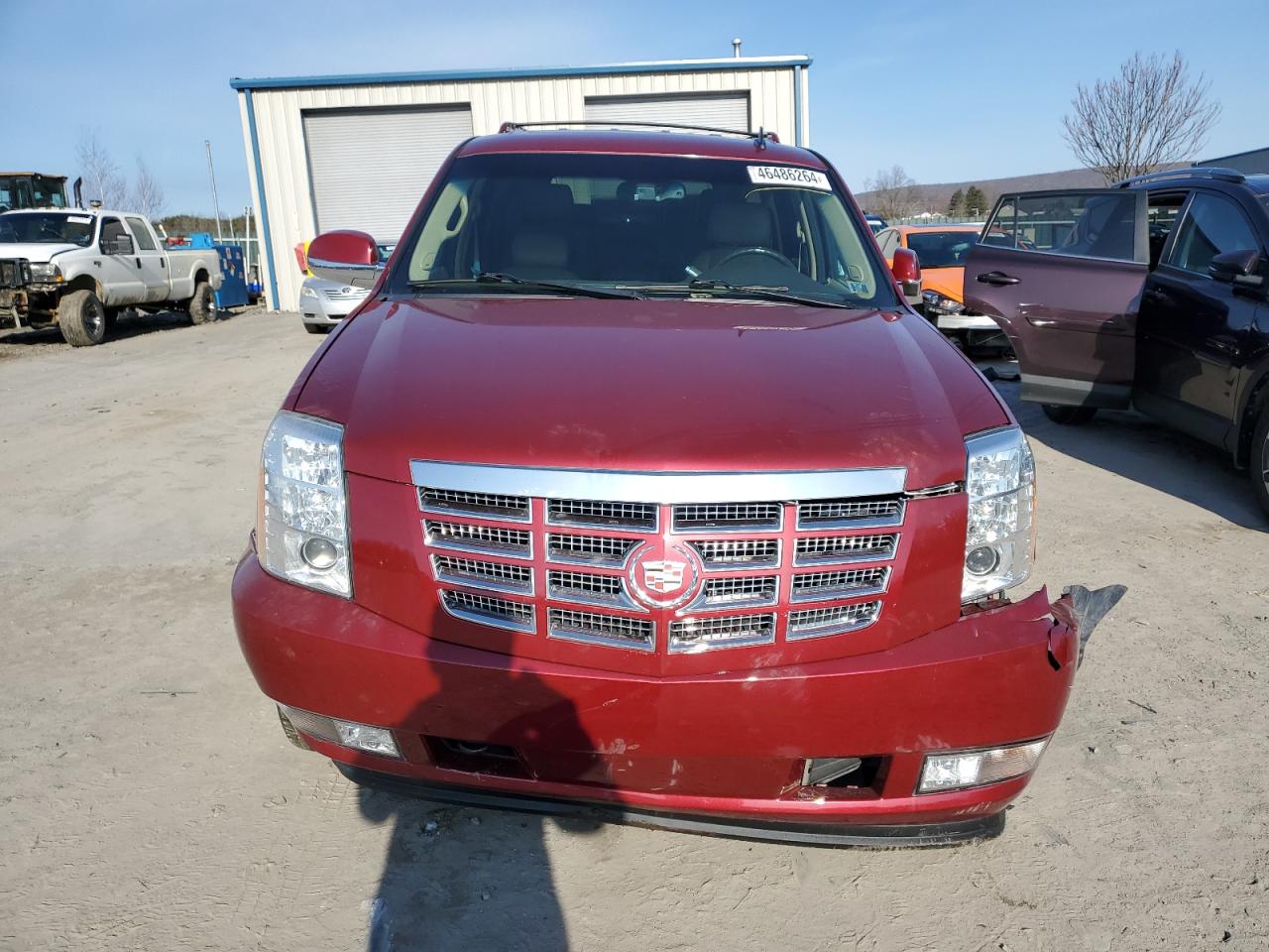 Photo 4 VIN: 1GYS4BEF8BR194226 - CADILLAC ESCALADE L 