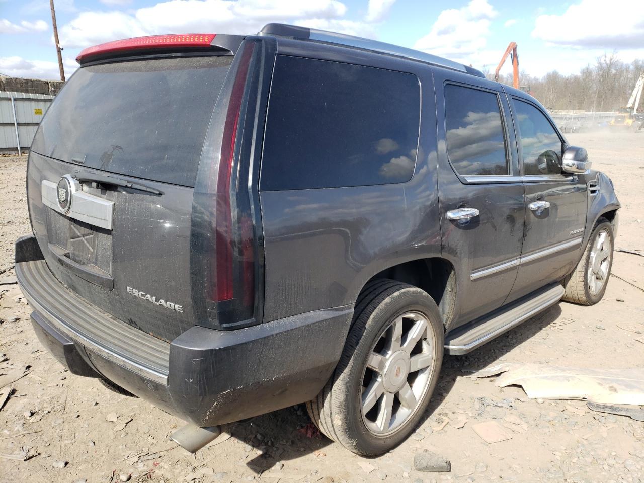 Photo 2 VIN: 1GYS4BEF8BR244168 - CADILLAC ESCALADE 