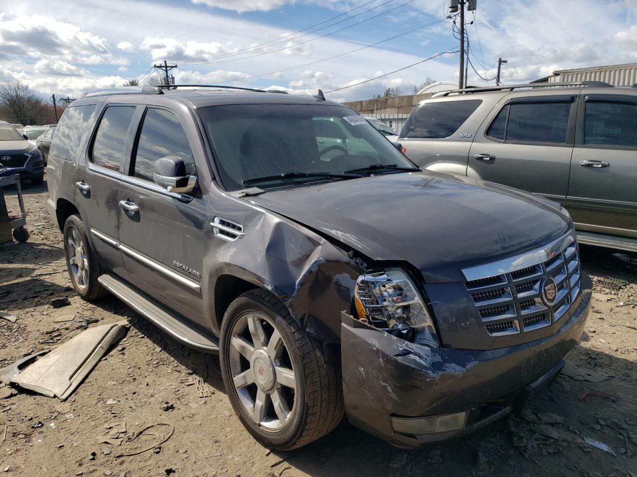 Photo 3 VIN: 1GYS4BEF8BR244168 - CADILLAC ESCALADE 