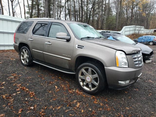 Photo 3 VIN: 1GYS4BEF8BR348126 - CADILLAC ESCALADE 