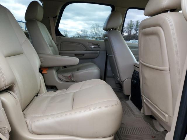 Photo 10 VIN: 1GYS4BEF8CR113646 - CADILLAC ESCALADE 