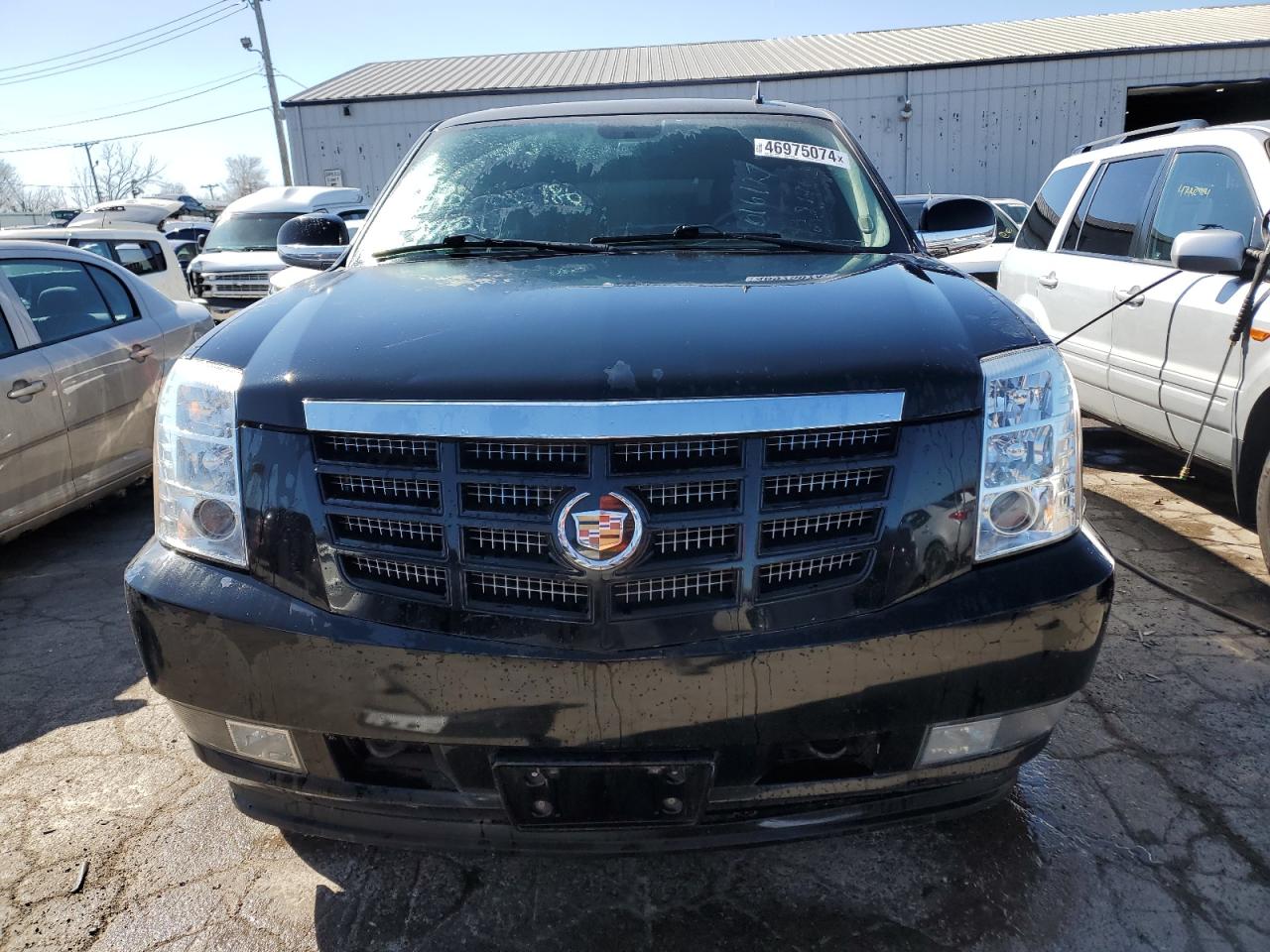 Photo 4 VIN: 1GYS4BEF8DR221900 - CADILLAC ESCALADE 