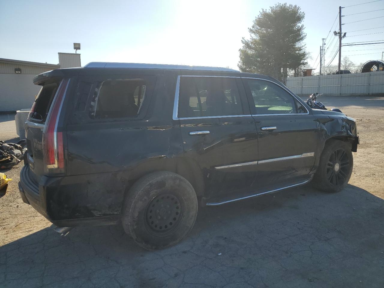 Photo 2 VIN: 1GYS4BKJ0JR149367 - CADILLAC ESCALADE 